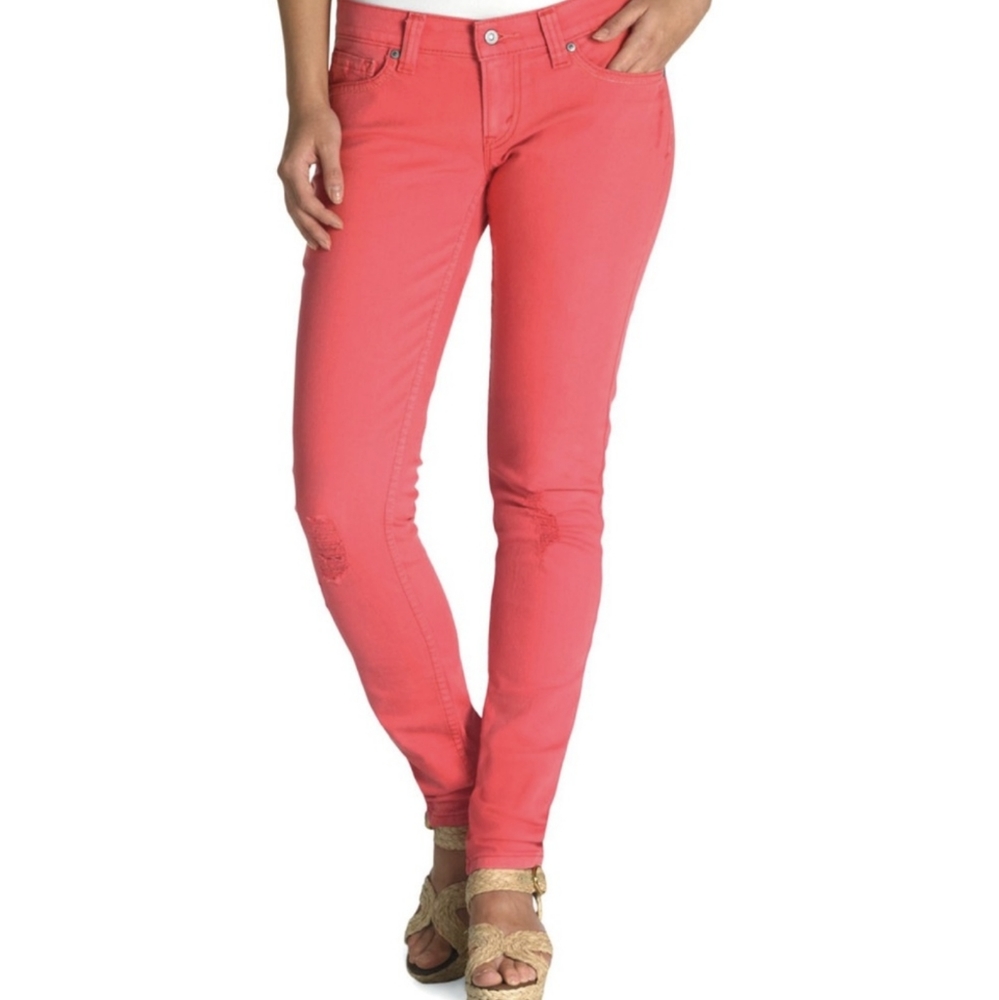 Coral Levi’s 524 distressed Too Superlow